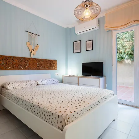 Con Jardin En El Faro * フエンヒロラ