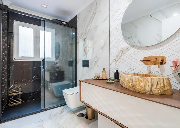 Con Jardin En El Faro * Fuengirola