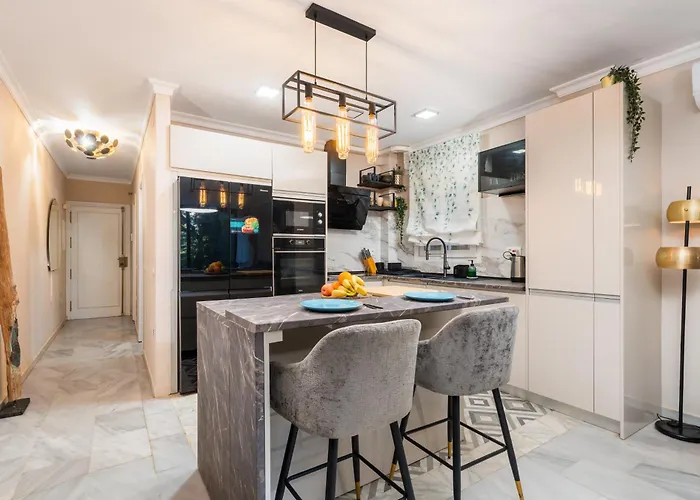 Con Jardin En El Faro Apartment Fuengirola