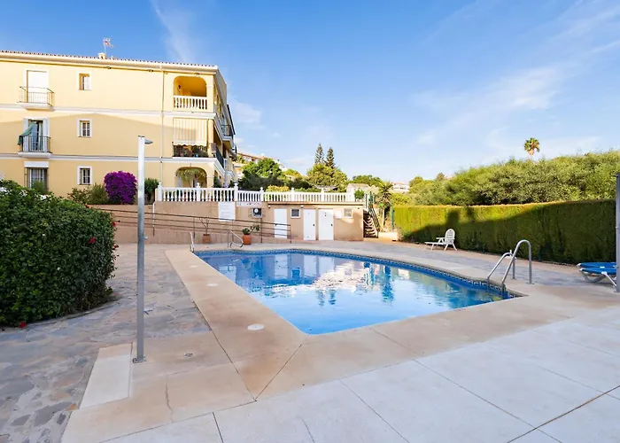 Con Jardin En El Faro * Fuengirola